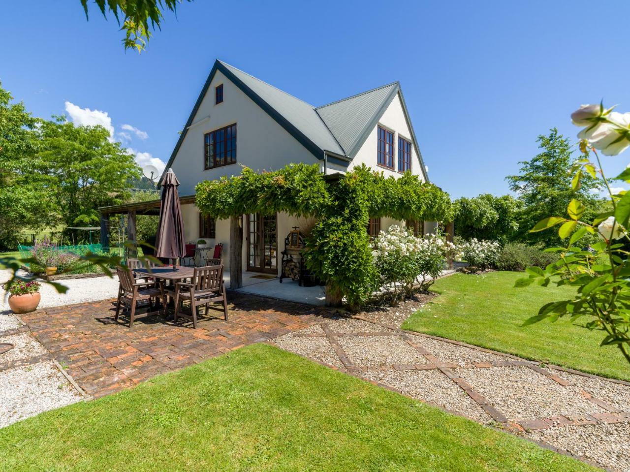 The Last Straw Cottage Nelson Brightwater Bagian luar foto